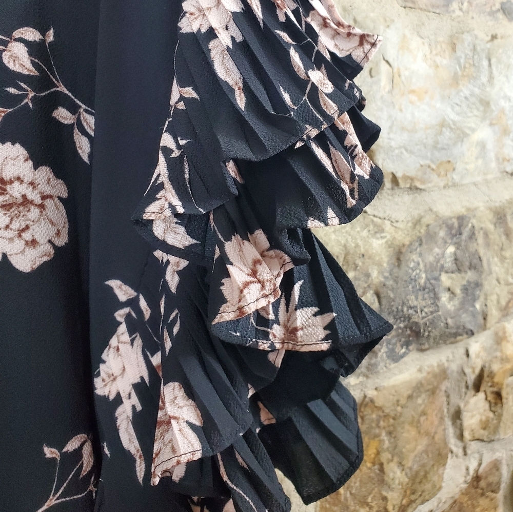 NWT Cece M MEDIUM Pleated Drape Sleeve Floral Dress - Picture 4 of 11